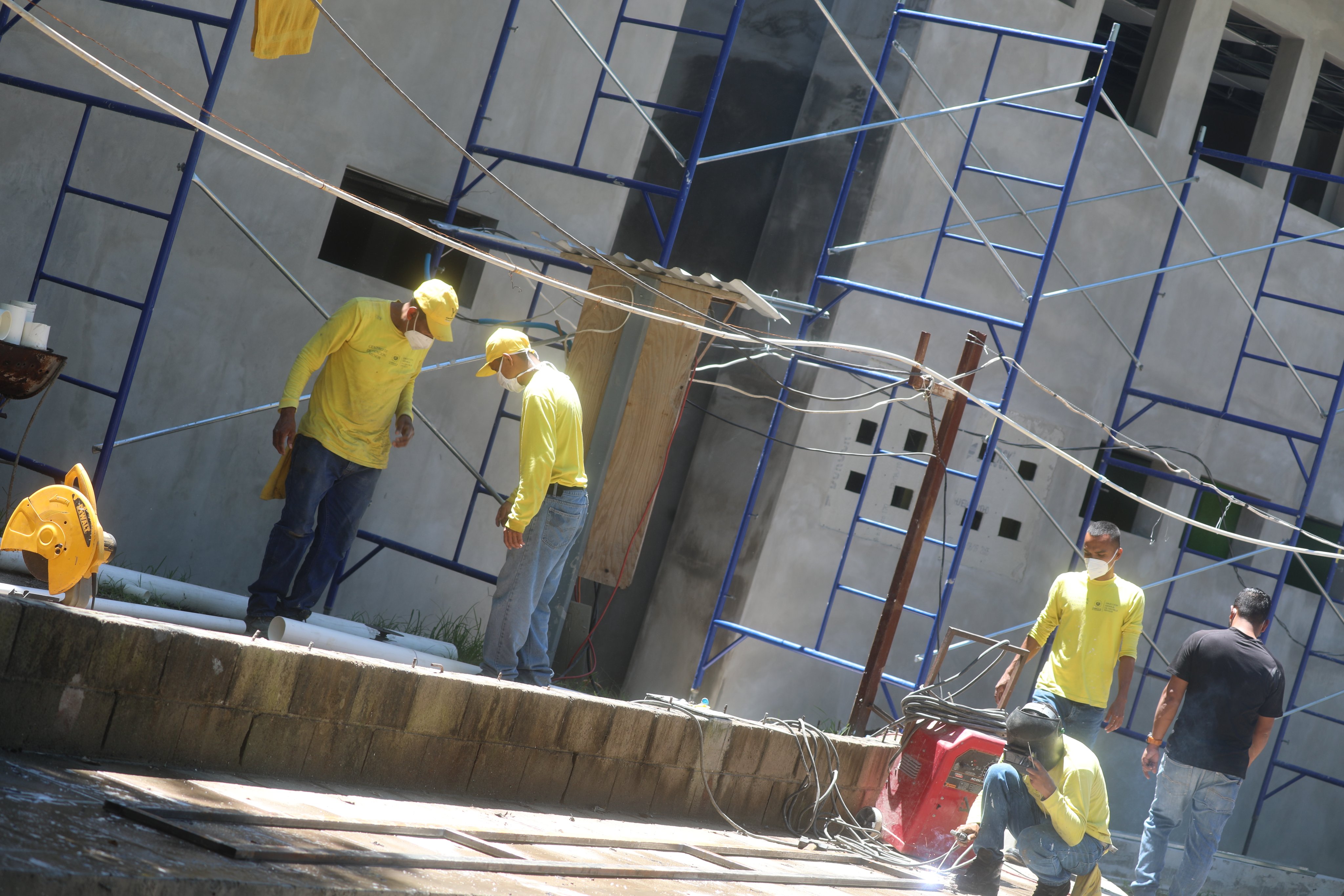 Privados de libertad avanzan en la construcción de sede PNC en colonia Escalón privados-de-libertad-avanzan-en-la-construccion-de-sede-pnc-en-colonia-escalon